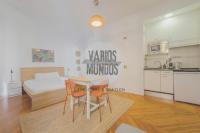 Estudio Literario para 2 en Las Letras, Ventura de la Vega - B&B Madrid