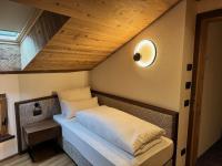 Single Room with Private Bathroom