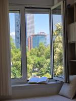 Central Tirana apartment getaway - B&B Tirana