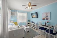 Coastal Breeze Siesta (A) - Dolphin - B&B Sarasota