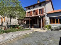 Gîte spacieux et calme avec jardin, animaux acceptés - FR-1-489-568 - B&B Laprugne