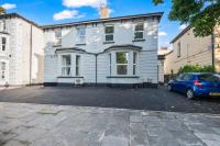 Central Luxe Flats With Spa Facilities - B&B Cardiff