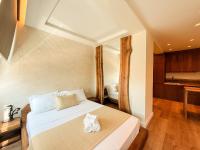 Deluxe One-Bedroom Apartment with City View