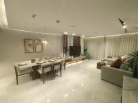 Three-Bedroom Premium Apartment with Resort View