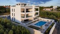 Panoramica apartment w balcony and swimming pool - B&B Zadar