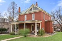 Historic Queen Anne Family Home w Modern Comforts - Chambres d’hôtes Harpers Ferry
