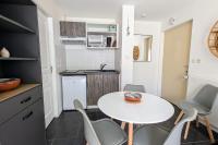 T2 with terrace near Les Minimes - B&B La Rochelle