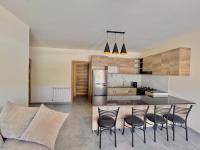 Astra Faqra 3BR w Pool and Balcony - Ferienwohnung Afqa