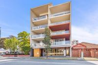 Quiet City Luxury 3BR Top-Floor with SkylineView - Chambres d'hôtes Perth