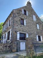 Familial House Dellac-Mathieu in mountain village Cantal - Ferienwohnung Saint-Saturnin