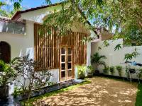 Sand Castle Villa - B&B Arugam Bay