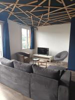 Grand appartement avec belle vue - Bed and Breakfast Uzerche