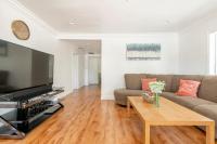 Ideal 4BR2BA Home for Family Vacations - Bed and Breakfast Alhambra