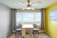 Beachfront Suite - Second Floor - Sleeps 4 - Pool and Sauna - B&B Lincoln City