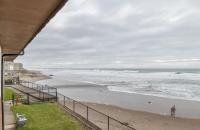 Gorgeous Beachfront Suite On Second Floor - Sleeps 4 - Pool and Sauna - Bed and Breakfast Lincoln City