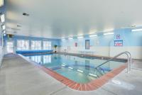 Spacious Beachfront Suite - Sleeps 8 - Top Floor - Pool and Sauna - B&B Lincoln City