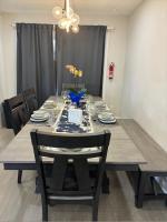Cozy 3-Bedroom Retreat in Surrey Share Save - B&B Surrey