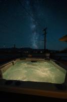 Cozy Desert Hot Tub Stargazing 10 mins to JTNP - Ferienwohnung Joshua Tree