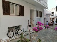 Isalos Stay Andros - B&B Batsíon