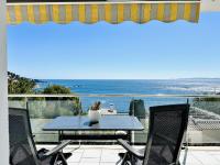 Moderno y luminoso apartamento con espectaculares vistas al mar y a la playa de Canyelles Petites 2193 - ES-258-77 - B&B Roses