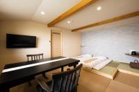 Miharu Japanese-Style Triple Room with Sea View with Open-Air Bath