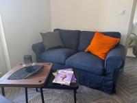 Appartement en cœur de village au pied du château avec 2 balcons - Bed and Breakfast Alba-la-Romaine