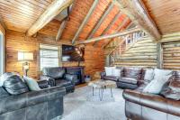 Furnished Deck and Lake Access Fairland Log Cabin - Ferienwohnung Fairland