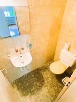 Apartamento de 2 dormitorios con balcón y terraza