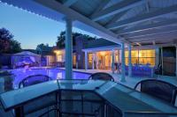 Lake-View Rowlett Escape w/ Fire Pit & Games! - Chambres d'hôtes Rowlett