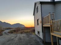 Spacious Oceanfront house in the Heart of Lofoten - B&B