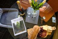 Stylish Central Milton Keynes Stay Free Parking & Long Term Available - Bed and Breakfast Milton Keynes