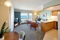 King Suite - Top Floor - Ocean View - Beach Access - Pool & Hot Tub - B&B Lincoln City