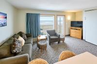 Oceanfront Family Suite - Full Kitchen - Beautiful Views and Pool & Hot Tub Access - B&B Lincoln City