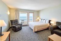 Oceanfront Family Suite With Beautiful Views - Full Kitchen - Pool & Hot Tub - B&B Lincoln City