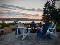 Whitecaps Retreat Beach House - Bed and Breakfast Lavoie