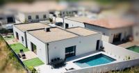 Villa moderne privée avec piscine, vue montagne 3 chambres - B&B Pennautier