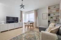 Quiet Apartment near City Center & Airport - Balcony, Fast Wi-Fi - Chambres d'hôtes Varsovie