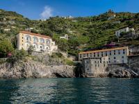 Spectacular villa with private beach platform, parking and terrace! - Chambres d'hôtes Minori