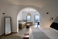Zest Cave with hot tub & Caldera view