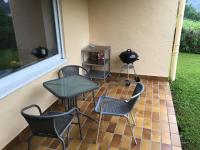 Mosel Valley View Apartment - Budget-Friendly with Garage - B&B Traben-Trarbach