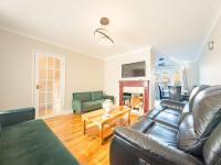 House - sleeps 7 private garden & parking - B&B Basildon