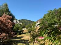 Camera Matrimoniale con Vista Giardino