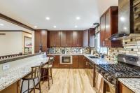 Pet-Friendly Retreat with Fenced Yard in Aurora - B&B Aurora