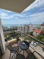 Large Modern Apartment with Balcony & Sea View - Ferienwohnung Durrës