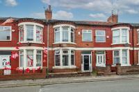 4BR Home in Great Location close to Transport - B&B