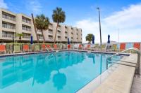 This could be your view every night of your stay!! Cozy, comfy remodeled condo! - B&B Tampa