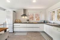 Villa con piscina en Fuengirola - Chambres d’hôtes Fuengirola