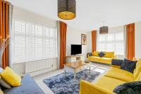 3 Bed HotTub House Donington EMA - Chambres d’hôtes Castle Donington