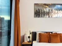 URBAN APARTMENTS Global SkyLine - 23rd Floor No 8 - Air Condition - Free Garage - Chambres d'hôtes Katowice