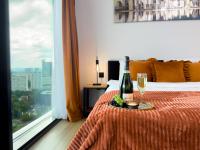 URBAN APARTMENTS Global SkyLine - 23rd Floor No 8 - Air Condition - Free Garage - Bed and Breakfast Katowice